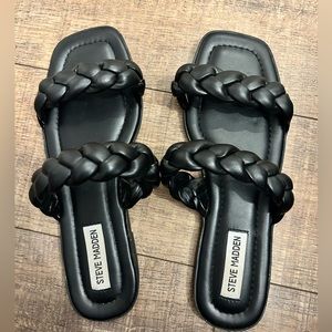 STEVE MADDEN SANDALS